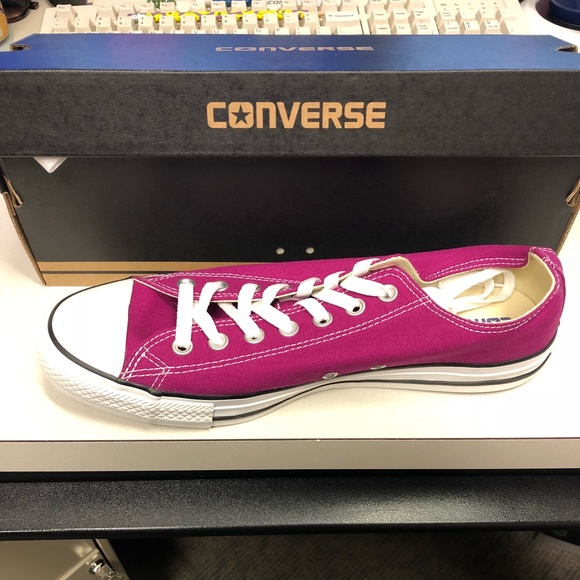 Converse Shoes - Converse sneakers Brand New!!